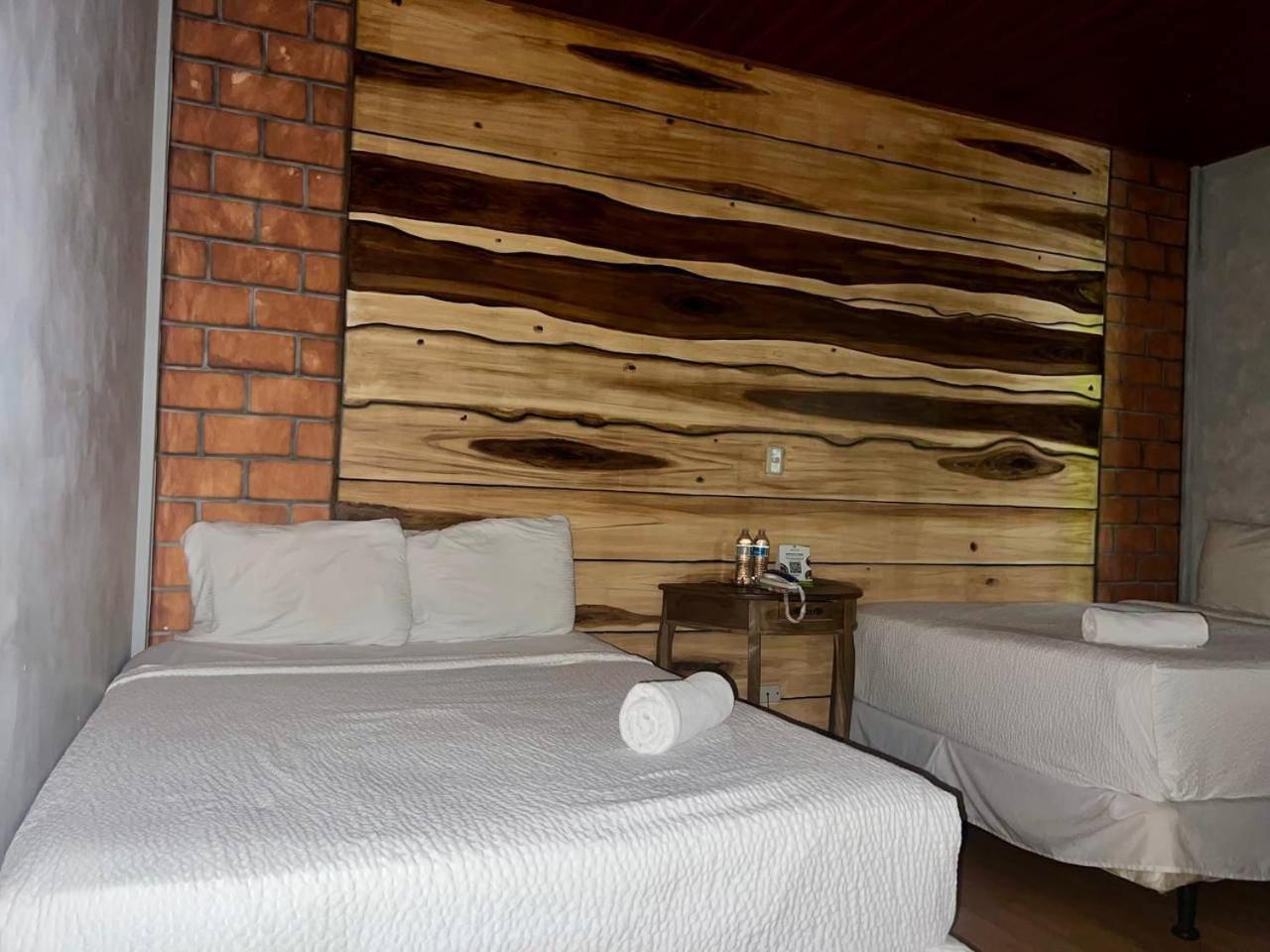 Argueta Hotel Сан-Луис Экстерьер фото